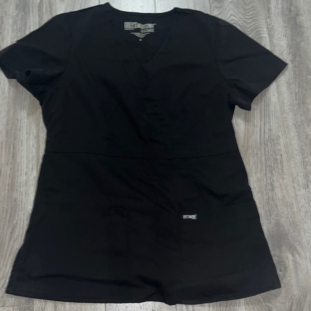 Greys Anatomy black S top